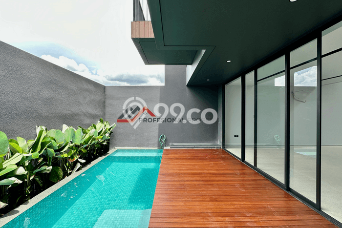 Ready to Use! Luxury House LT 209m2 Desain Modern di Kemang Ready to Use! Luxury House LT 209m2 Desain Modern di Kemang