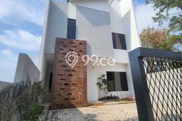 Rumah Luxury Modern Tanpa Renovasi di Setiabudi Bandung Rumah Luxury Modern Tanpa Renovasi di Setiabudi Bandung