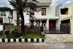 Rumah Mewah LB 323m2 Siap Pakai Desain Elegan di Lebak Bulus, Jakarta Selatan Rumah Mewah LB 323m2 Siap Pakai Desain Elegan di Lebak Bulus, Jakarta Selatan