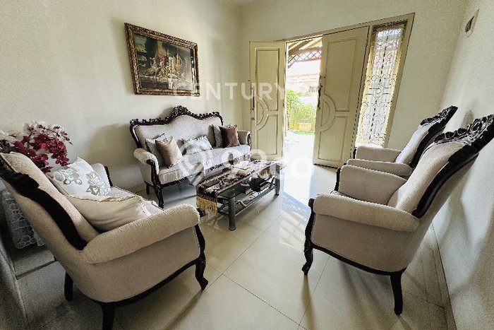 Jual Rumah Mewah Elegan Dengan View Cantik di Otista, Jakarta Timur Jual Rumah Mewah Elegan Dengan View Cantik di Otista, Jakarta Timur