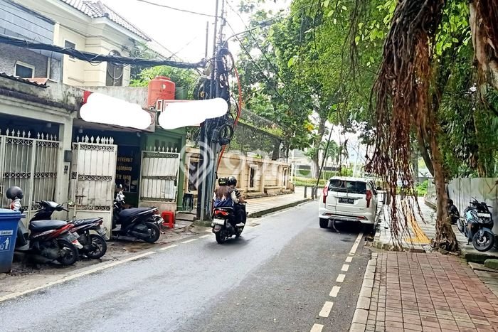 Komersial Komersial Dijual di Menteng Jakarta Pusat LT 180m2 & LB 220m2 Komersial Komersial Dijual di Menteng Jakarta Pusat LT 180m2 & LB 220m2