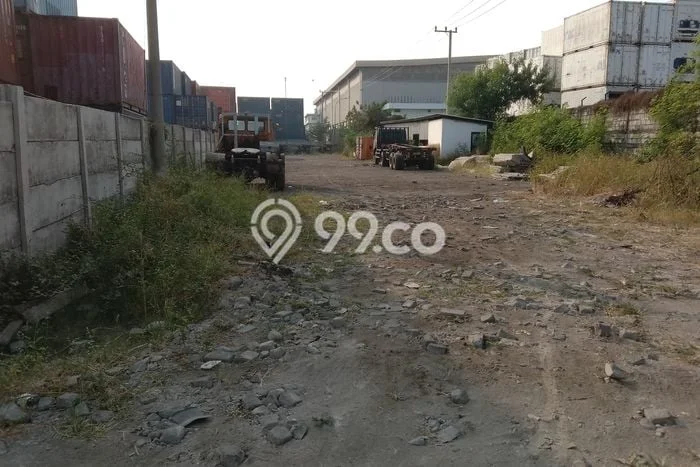 Tanah Disewa Strategis di Surabaya Luas 3700m2 Tanah Disewa Strategis di Surabaya Luas 3700m2