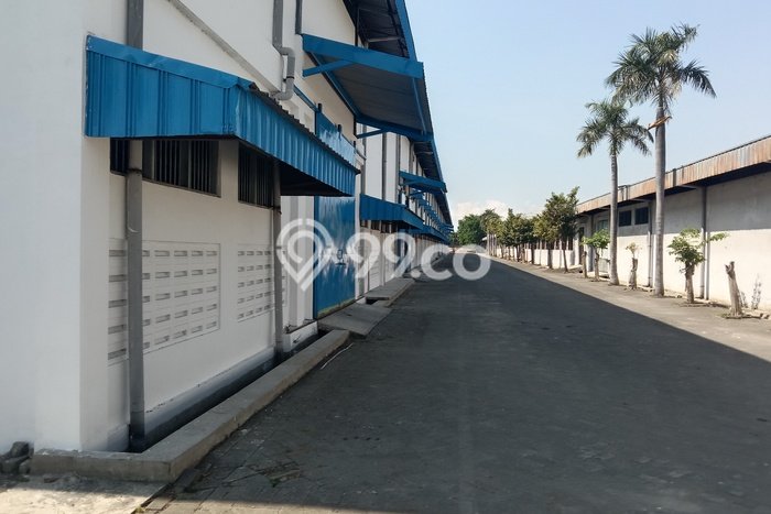 Disewakan Gudang di Kawasan Ramai Surabaya Kota Luas 20000m2 Disewakan Gudang di Kawasan Ramai Surabaya Kota Luas 20000m2