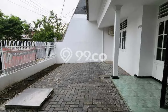 Disewakan! Rumah 2 Kamar Tidur &
1 Kamar Mandi di Surabaya Kota, Surabaya Disewakan! Rumah 2 Kamar Tidur &
1 Kamar Mandi di Surabaya Kota, Surabaya