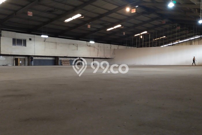 LOKASI STRATEGIS! Gudang Disewakan Kawasan , Luas 1632m2m², Kawasan Berkembang LOKASI STRATEGIS! Gudang Disewakan Kawasan , Luas 1632m2m², Kawasan Berkembang