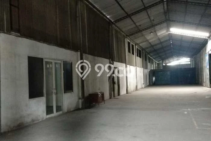 Area Strategis! Disewakan Gudang Lokasi Jati Uwung, Tangerang Cocok untuk Bisnis Area Strategis! Disewakan Gudang Lokasi Jati Uwung, Tangerang Cocok untuk Bisnis
