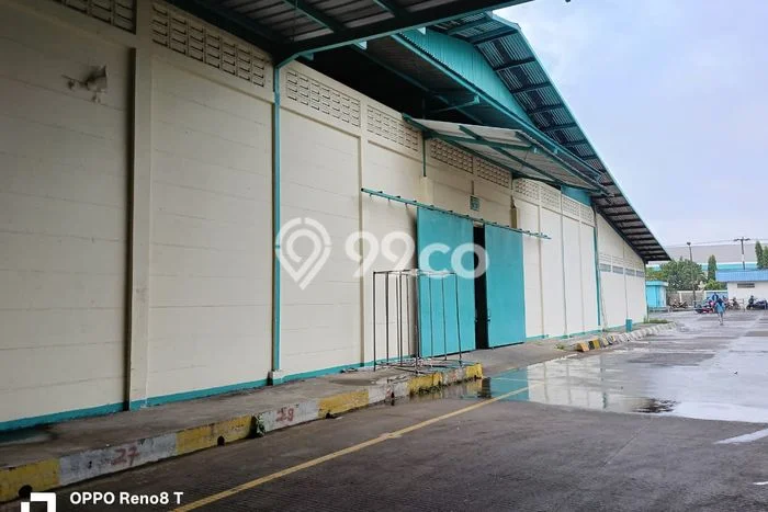 Gudang disewakan lokasi strategis Cikampek Karawang 26148m2 Gudang disewakan lokasi strategis Cikampek Karawang 26148m2