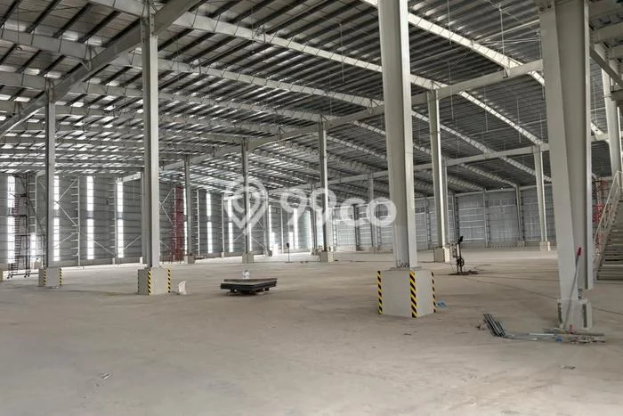 Gudang Siap Pakai Kawasan , Luas 15000m2m², Lokasi Komersial, Akses Bagus Gudang Siap Pakai Kawasan , Luas 15000m2m², Lokasi Komersial, Akses Bagus