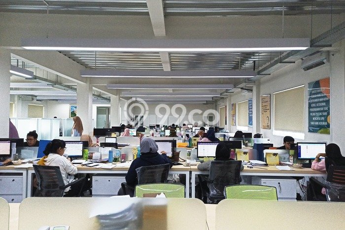 AREA BISNIS! Gudang di Meruya, Luas 1600m², Mainroad, Ramai AREA BISNIS! Gudang di Meruya, Luas 1600m², Mainroad, Ramai
