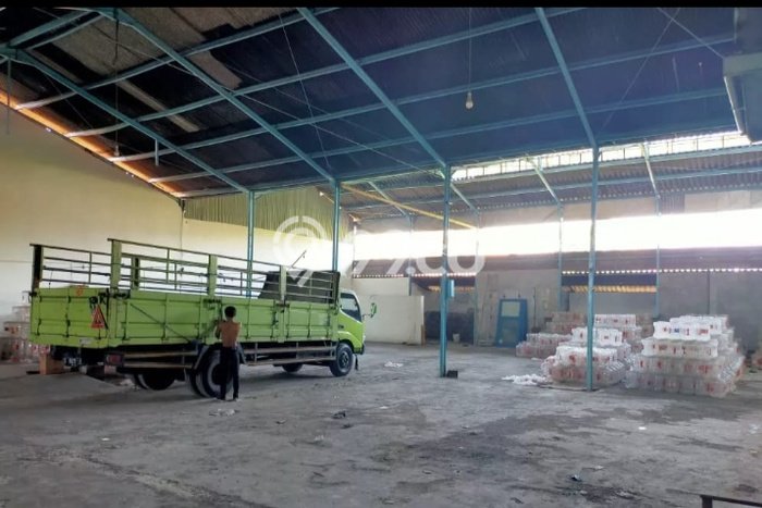 Gudang Dijual di Prime Area Surabaya Luas 980m2 Gudang Dijual di Prime Area Surabaya Luas 980m2