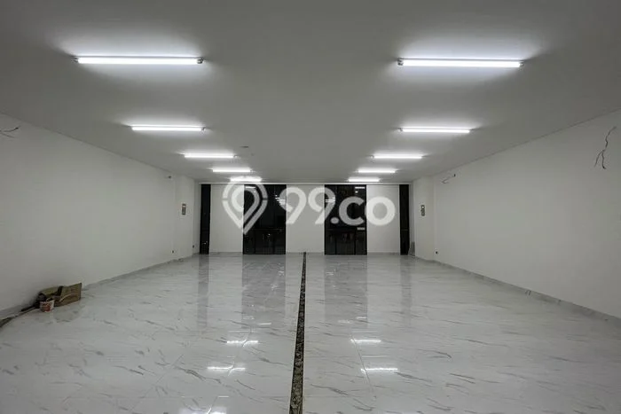 Disewakan Ruko di Kawasan Ramai Jalan Panjang Luas 270m2 Disewakan Ruko di Kawasan Ramai Jalan Panjang Luas 270m2