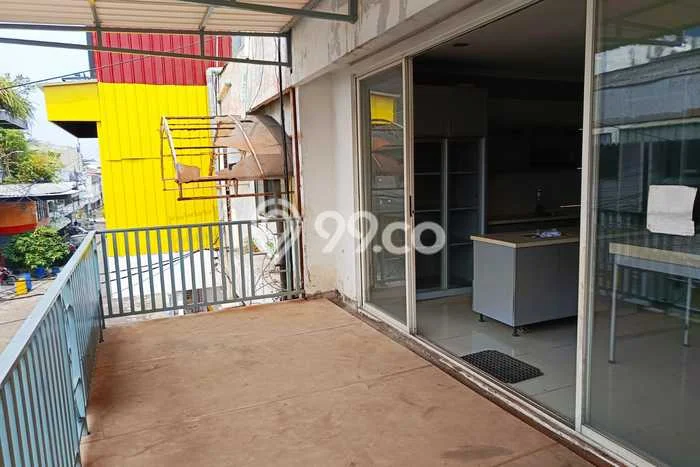 Unit Ruko Dijual di Sawahan Surabaya 330m2 Unit Ruko Dijual di Sawahan Surabaya 330m2