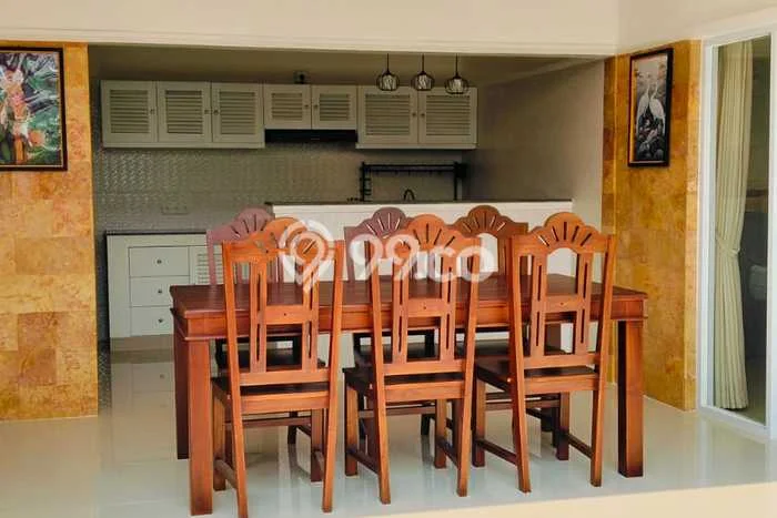 BISNIS POTENSIAL! Vila Kawasan , Area 700m2m², Hasil Tinggi BISNIS POTENSIAL! Vila Kawasan , Area 700m2m², Hasil Tinggi