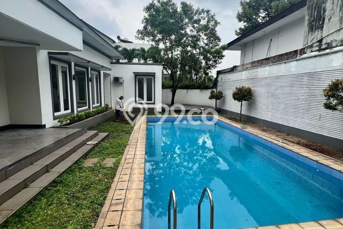 For Sale Rumah Mewah Exclusive di Menteng, Jakarta Pusat For Sale Rumah Mewah Exclusive di Menteng, Jakarta Pusat