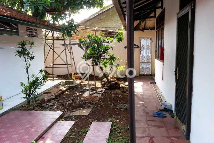 Hunian Mewah LB 300m2 Siap Huni Desain Elegan di Kampung Rambutan, Jakarta Timur Hunian Mewah LB 300m2 Siap Huni Desain Elegan di Kampung Rambutan, Jakarta Timur