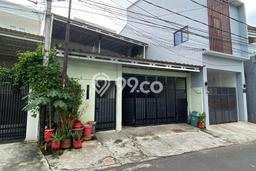 Siap Huni Rumah Mewah 7 Kamar di Matraman Dekat ke Mana Pun Siap Huni Rumah Mewah 7 Kamar di Matraman Dekat ke Mana Pun