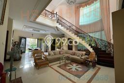 Rumah Mewah Akses Strategis di Surabaya Semi Furnished Rumah Mewah Akses Strategis di Surabaya Semi Furnished