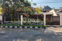 For Sale! Luxury House LT 300m2 Desain Modern di Kertajaya For Sale! Luxury House LT 300m2 Desain Modern di Kertajaya