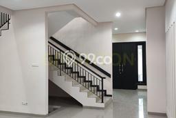 Dijual Rumah Premium dengan Fasilitas Sekitar Lengkap di Sukolilo, Surabaya Dijual Rumah Premium dengan Fasilitas Sekitar Lengkap di Sukolilo, Surabaya