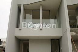 Dijual Rumah 4 Kamar Lokasi Strategis Nyaman dan Strategis di Wiyung Dijual Rumah 4 Kamar Lokasi Strategis Nyaman dan Strategis di Wiyung