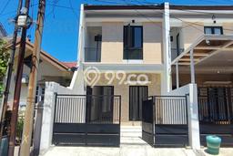 For Sale Rumah 3 Kamar Lokasi Strategis Nyaman dan Strategis di Rungkut For Sale Rumah 3 Kamar Lokasi Strategis Nyaman dan Strategis di Rungkut