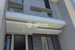 Jual Rumah Favorit Siap Huni LB 120m2 di Sukolilo, Surabaya Jual Rumah Favorit Siap Huni LB 120m2 di Sukolilo, Surabaya