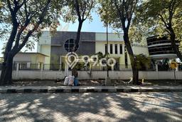 Gudang Disewa di Surabaya dengan LB 5000m2 Area Komersial Ramai Gudang Disewa di Surabaya dengan LB 5000m2 Area Komersial Ramai