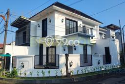 Rumah Mewah Siap Huni LT 153m2 di Rungkut, Surabaya Rumah Mewah Siap Huni LT 153m2 di Rungkut, Surabaya