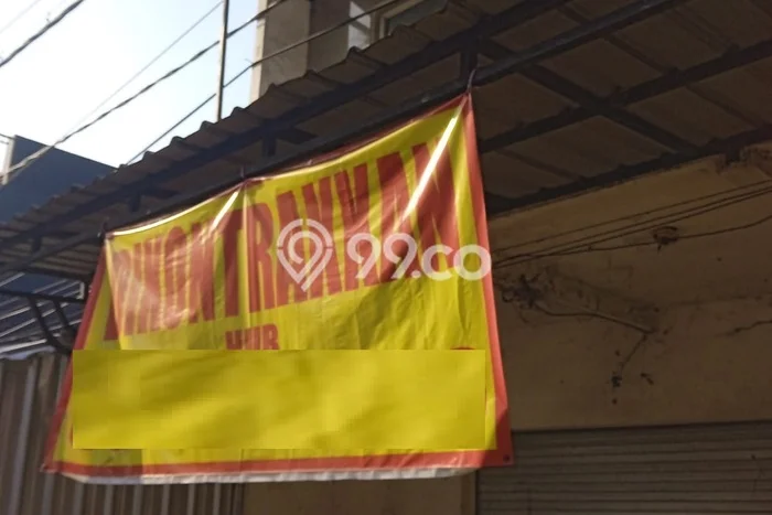 Disewakan Ruko Area Komersial di Sukomanunggal, Luas 82m2m², Siap Operasi Disewakan Ruko Area Komersial di Sukomanunggal, Luas 82m2m², Siap Operasi