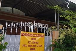 Dijual Rumah Strategis Bagus Punya 3 KT di Wiyung Surabaya SHM Dijual Rumah Strategis Bagus Punya 3 KT di Wiyung Surabaya SHM