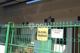 Dijual Rumah Strategis Bagus Punya 3 KT di Wiyung Surabaya SHM Dijual Rumah Strategis Bagus Punya 3 KT di Wiyung Surabaya SHM