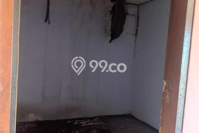 HUNIAN PILIHAN! Rumah kawasan Krembangan, 3 KT, Area Asri, LT 284m2m² Bangunan 384m2m² HUNIAN PILIHAN! Rumah kawasan Krembangan, 3 KT, Area Asri, LT 284m2m² Bangunan 384m2m²