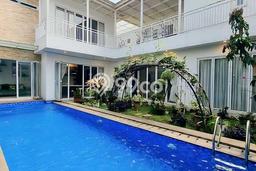 SPECIAL OFFER! Rumah Asri di Cireundeu, Luas 450m² Bangunan 600m² SPECIAL OFFER! Rumah Asri di Cireundeu, Luas 450m² Bangunan 600m²