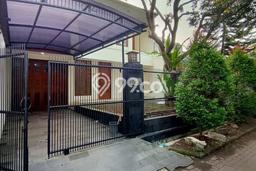 Rumah Luxury Modern Tanpa Renovasi di Lebak Bulus Jakarta Selatan Rumah Luxury Modern Tanpa Renovasi di Lebak Bulus Jakarta Selatan