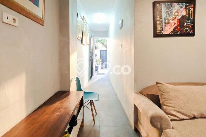 Dijual Kost di Kawasan Kebayoran Baru, Jakarta Selatan, Spesifikasi 15 KT, 16 KM, 150m2 Dijual Kost di Kawasan Kebayoran Baru, Jakarta Selatan, Spesifikasi 15 KT, 16 KM, 150m2