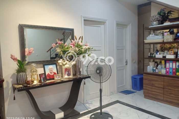 Rumah Elit Modern Tanpa Renovasi di Gading Serpong Tangerang Rumah Elit Modern Tanpa Renovasi di Gading Serpong Tangerang