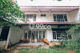 Rumah Terawat 5 KT 3 KM di Kawasan Komersial Tomang, Jakarta Barat Rumah Terawat 5 KT 3 KM di Kawasan Komersial Tomang, Jakarta Barat