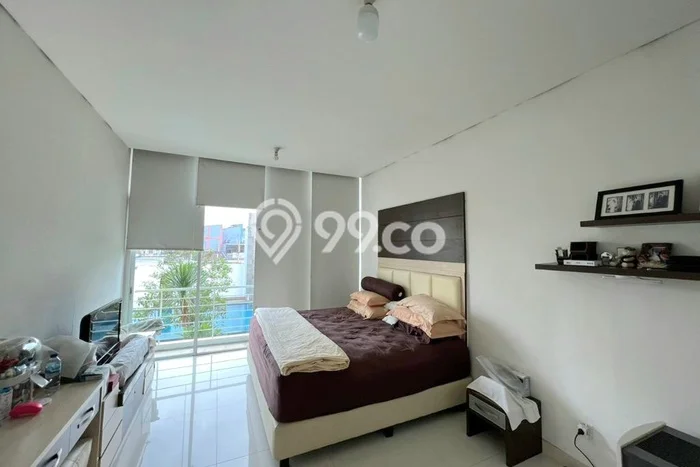 Rumah Disewakan Jakarta Barat LT 90m2 LB 250m2 Kawasan Tomang Rumah Disewakan Jakarta Barat LT 90m2 LB 250m2 Kawasan Tomang