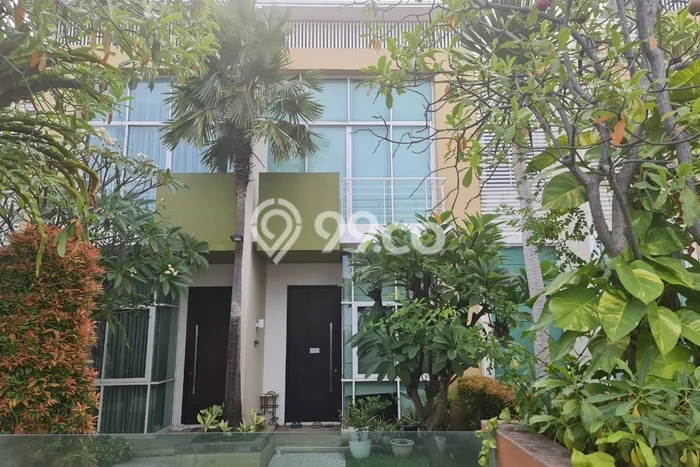 Rumah Disewakan Jakarta Barat LT 90m2 LB 250m2 Kawasan Tomang Rumah Disewakan Jakarta Barat LT 90m2 LB 250m2 Kawasan Tomang