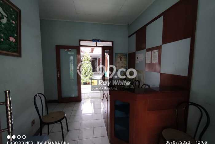 Rumah Elit Modern Tanpa Renovasi di Caringin Bandung Rumah Elit Modern Tanpa Renovasi di Caringin Bandung