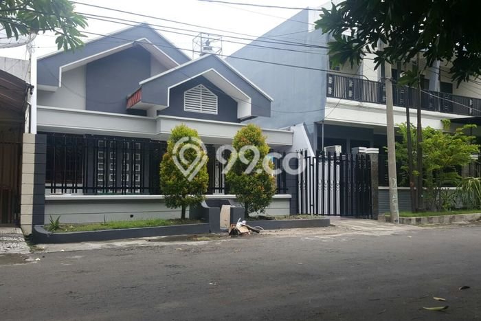 Rumah Luxury Modern Tanpa Renovasi di Dharma Husada Surabaya Rumah Luxury Modern Tanpa Renovasi di Dharma Husada Surabaya