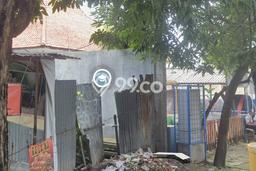 Tanah Dijual Area Strategis di Kebraon Surabaya 240m2 Tanah Dijual Area Strategis di Kebraon Surabaya 240m2