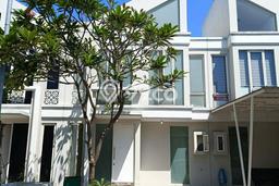 Rumah Strategis Modern Lb 70m2 di Tandes, Surabaya Rumah Strategis Modern Lb 70m2 di Tandes, Surabaya