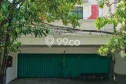 Disewakan Ruko di Pusat Kota Surabaya Ramai Strategis Disewakan Ruko di Pusat Kota Surabaya Ramai Strategis