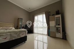 Properti Nyaman 5 KT LT 330m² di BSD, Tangerang Properti Nyaman 5 KT LT 330m² di BSD, Tangerang
