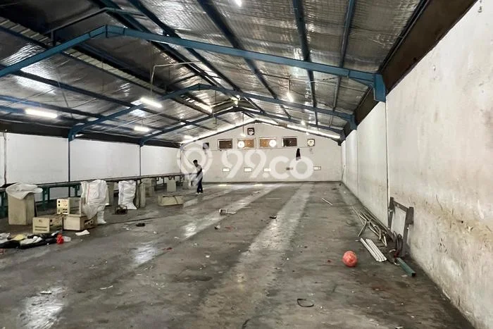 Disewakan Gudang di Kawasan Ramai Kamal Luas 406m2 Disewakan Gudang di Kawasan Ramai Kamal Luas 406m2