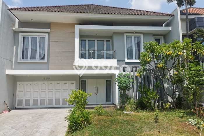 Rumah sewa siap pakai 5 KT di Pakuwon Indah, Surabaya Rumah sewa siap pakai 5 KT di Pakuwon Indah, Surabaya