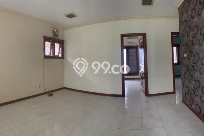 Sewa Rumah Murah di Graha Surabaya dengan 4 Kamar Tidur Sewa Rumah Murah di Graha Surabaya dengan 4 Kamar Tidur