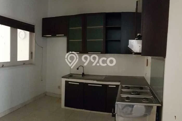 Rumah Sewa Surabaya LT 276m2 LB 284m2 Kawasan Citraland Rumah Sewa Surabaya LT 276m2 LB 284m2 Kawasan Citraland