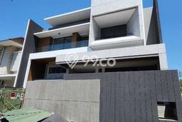 Rumah Elit Modern Siap Huni di Pakuwon Indah Surabaya Rumah Elit Modern Siap Huni di Pakuwon Indah Surabaya